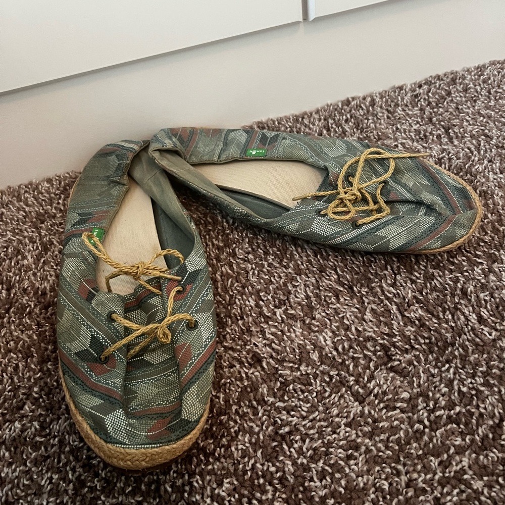 Sanuk Shoes